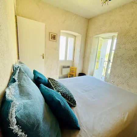 La Voute Holiday home Lama